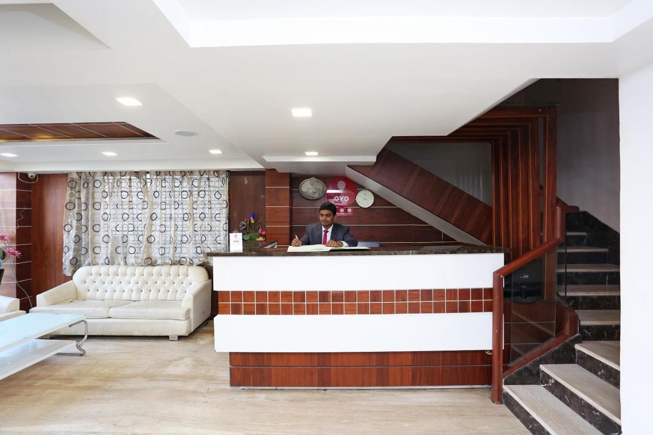 Oyo 6359 Hotel Mezbaan Regency Rāipur Εξωτερικό φωτογραφία