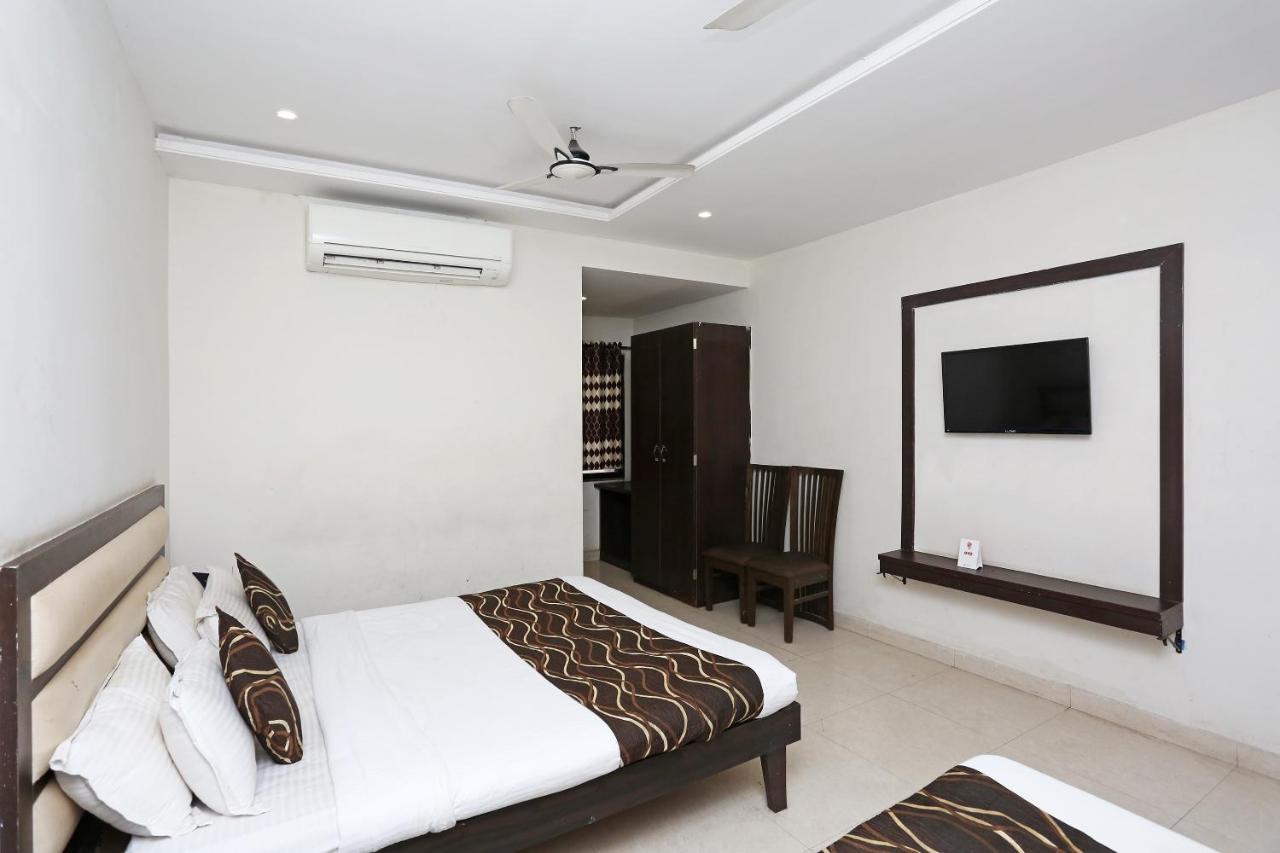 Oyo 6359 Hotel Mezbaan Regency Rāipur Δωμάτιο φωτογραφία